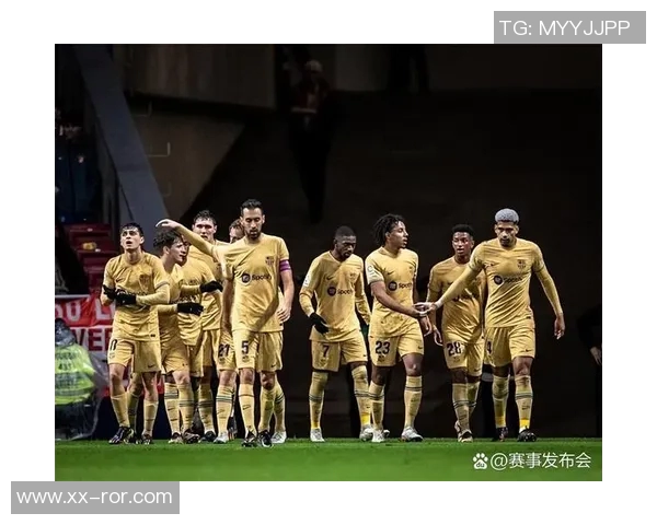 巴萨新年首冠荣耀加冕成功卫冕西超杯展现强大实力 巴萨新年首冠荣耀加冕成功卫冕西超杯展现强大实力